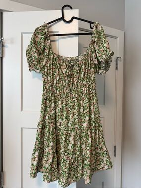 Floral Green Puff-Sleeve Mini Dress